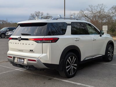 2024 Nissan Pathfinder Platinum