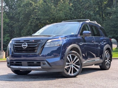 2025 Nissan Pathfinder Platinum