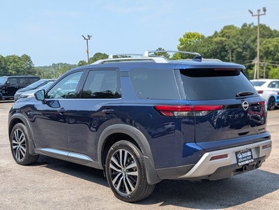 2025 Nissan Pathfinder Platinum