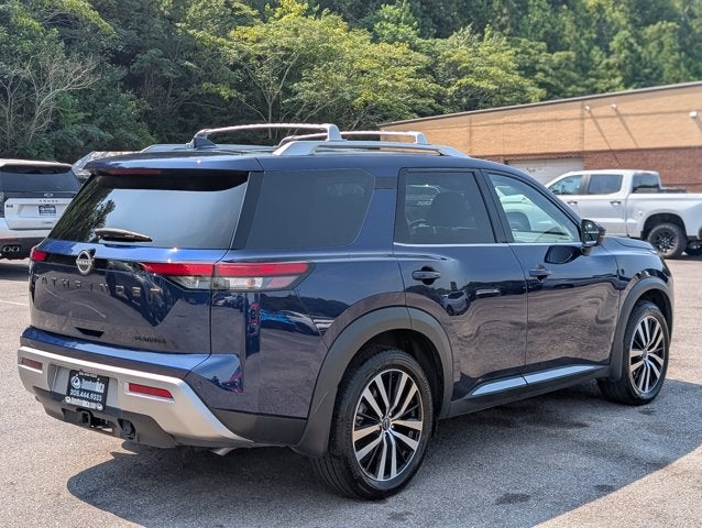 2025 Nissan Pathfinder Platinum