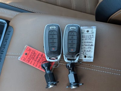 2025 Nissan Pathfinder Platinum