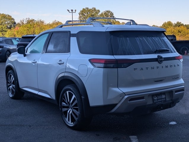 2025 Nissan Pathfinder Platinum