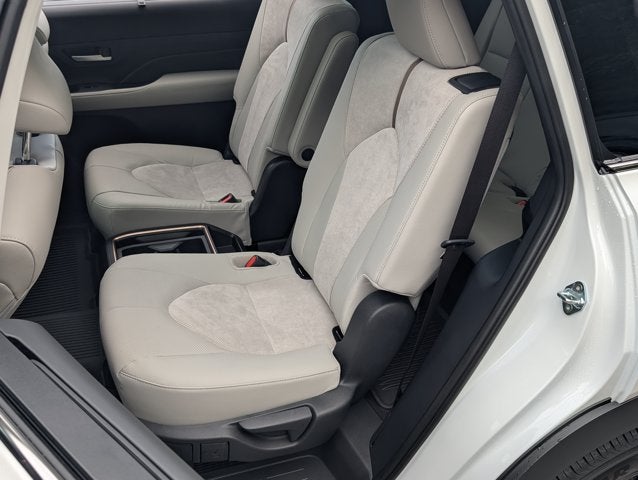 2026 Toyota Grand Highlander Base
