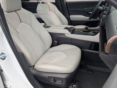 2026 Toyota Grand Highlander Base