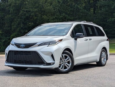 2023 Toyota Sienna XSE 25th Anniversary
