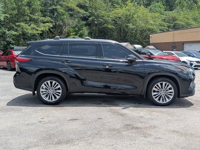 2023 Toyota Highlander Platinum