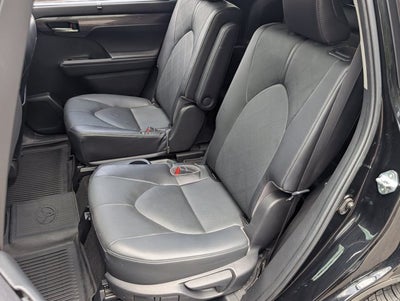 2023 Toyota Highlander Platinum