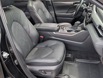 2023 Toyota Highlander Platinum