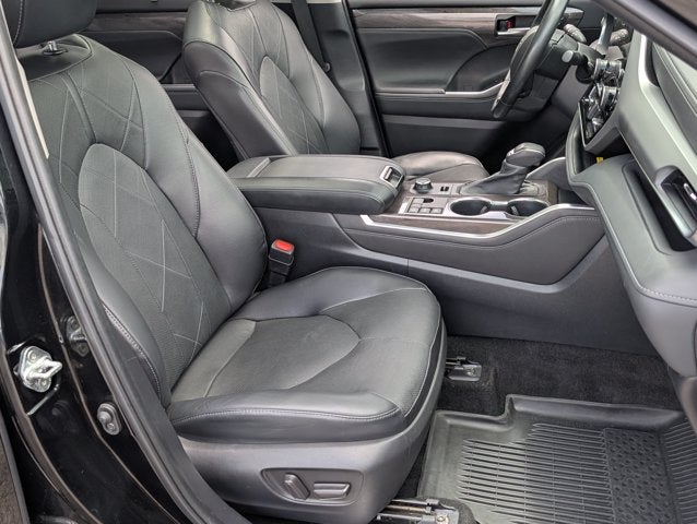 2023 Toyota Highlander Platinum