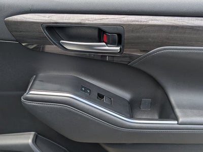 2023 Toyota Highlander Platinum