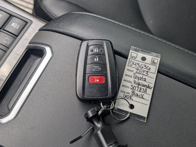 2023 Toyota Highlander Platinum