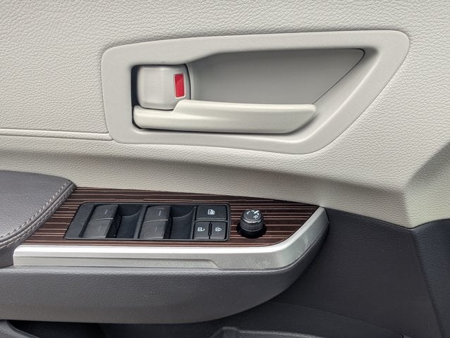 2022 Toyota Sienna LE