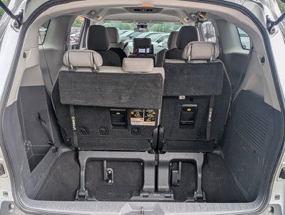 2022 Toyota Sienna LE