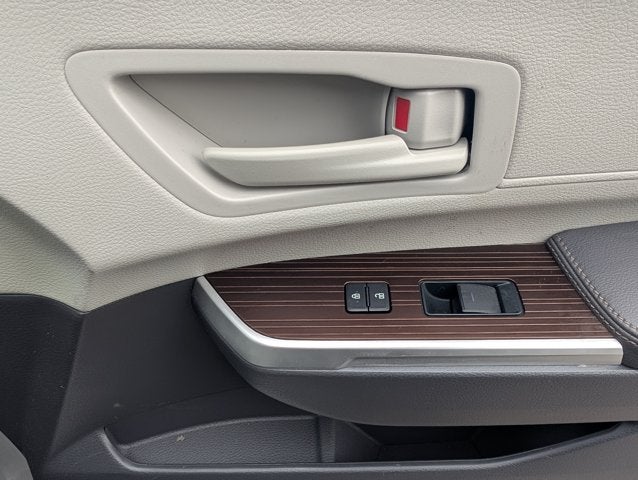 2022 Toyota Sienna LE