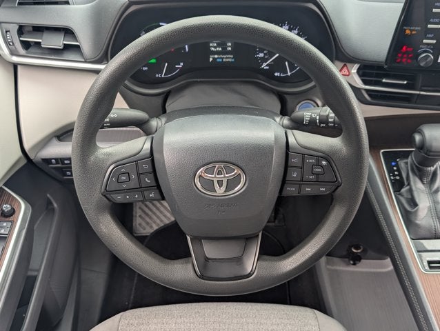 2022 Toyota Sienna LE