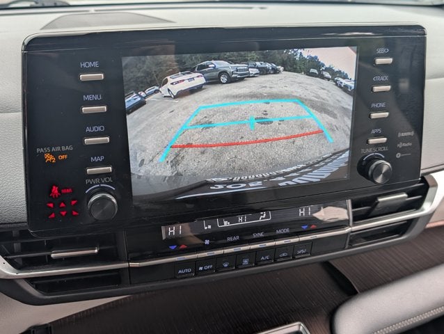 2022 Toyota Sienna LE