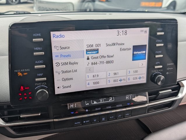 2022 Toyota Sienna LE
