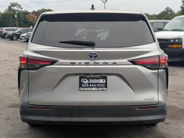 2022 Toyota Sienna LE