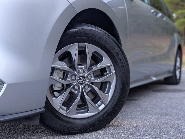 2023 Toyota Sienna XLE