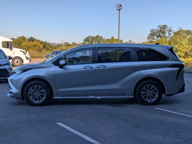 2023 Toyota Sienna XLE