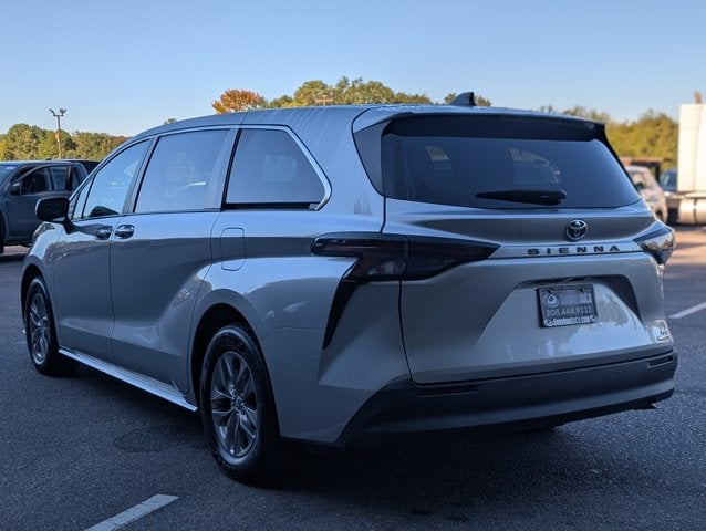 2023 Toyota Sienna XLE