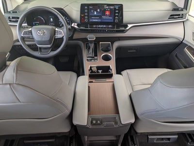 2023 Toyota Sienna XLE