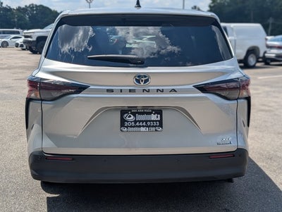 2023 Toyota Sienna XLE