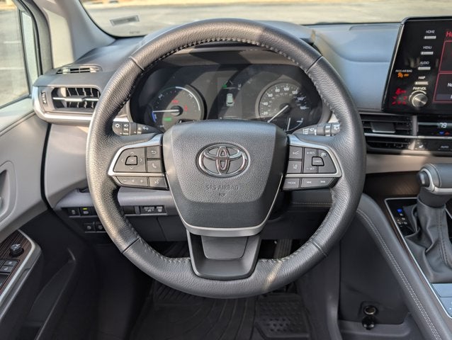 2023 Toyota Sienna XLE