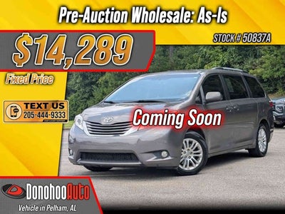 2017 Toyota Sienna XLE Auto Access Seat