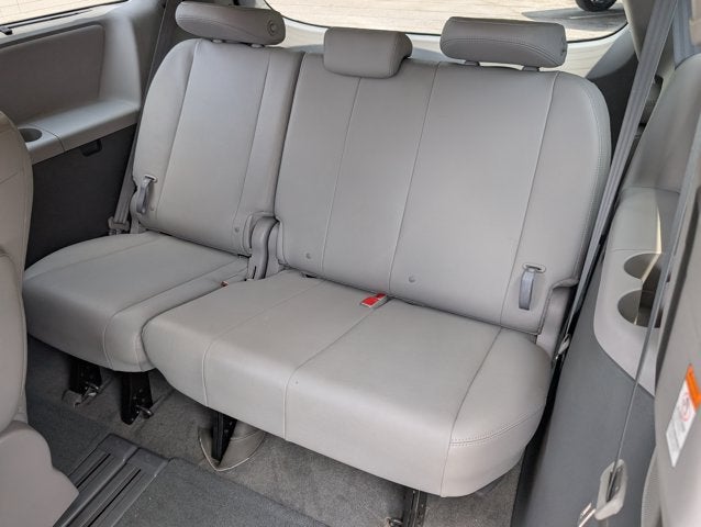 2017 Toyota Sienna XLE Auto Access Seat