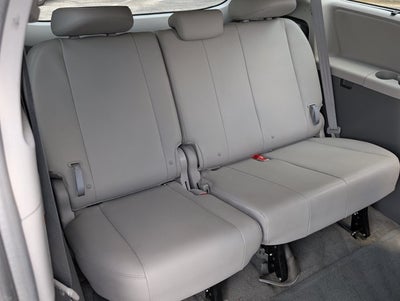 2017 Toyota Sienna XLE Auto Access Seat