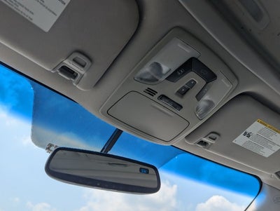 2017 Toyota Sienna XLE Auto Access Seat