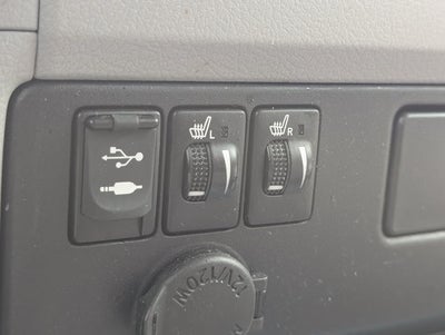 2017 Toyota Sienna XLE Auto Access Seat
