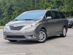 2017 Toyota Sienna XLE Auto Access Seat