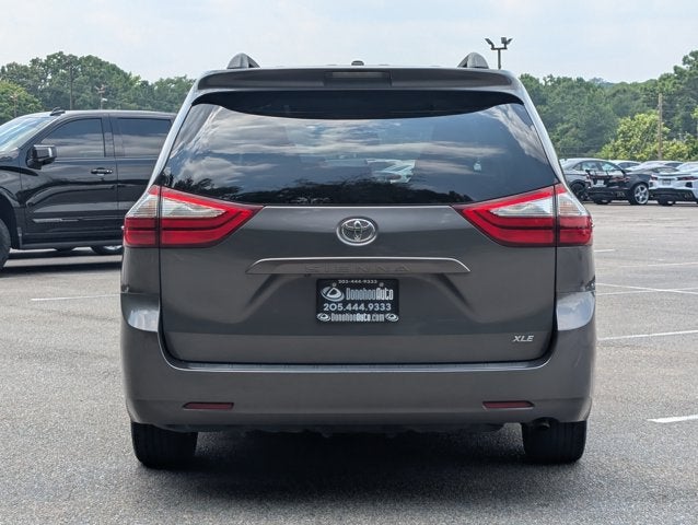 2017 Toyota Sienna XLE Auto Access Seat