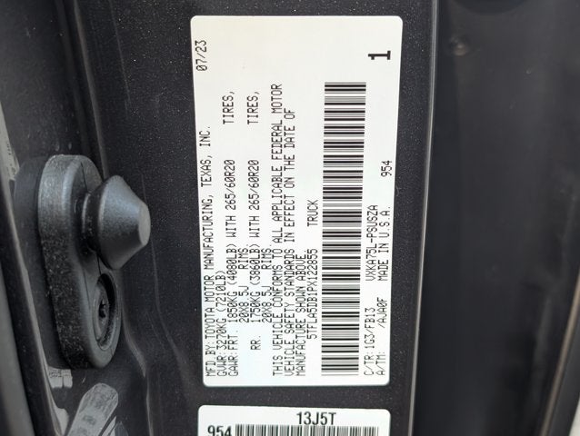 2023 Toyota Tundra 4WD SR5