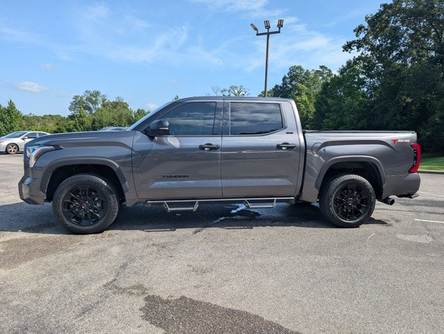 2023 Toyota Tundra 4WD SR5