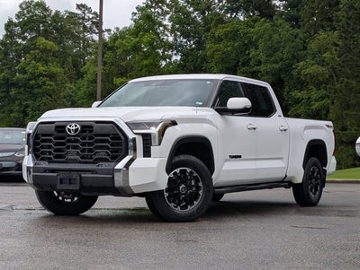 2023 Toyota Tundra 4WD SR5