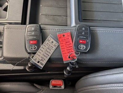 2023 Toyota Tundra 4WD SR5