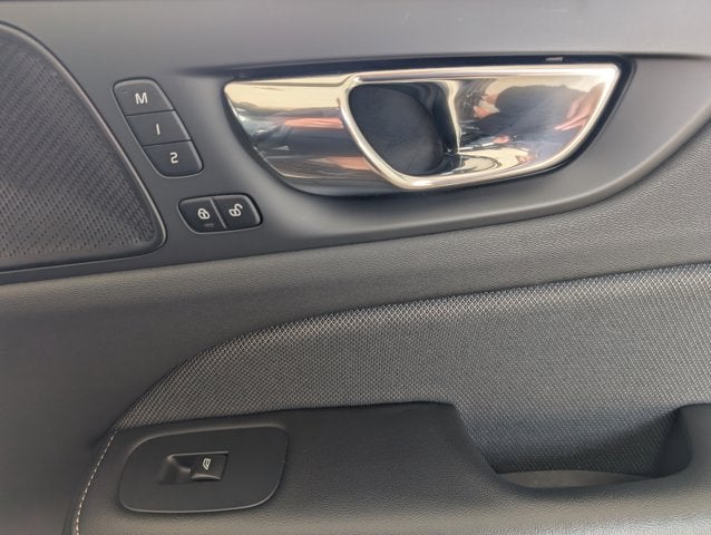 2022 Volvo S60 Recharge Plug-In Hybrid R-Design