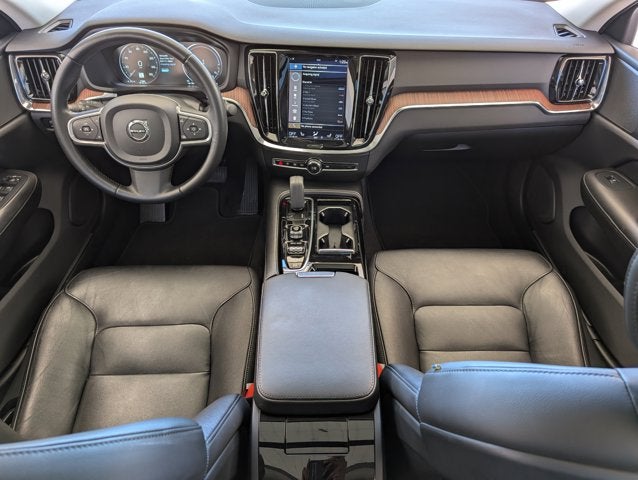 2021 Volvo S60 R-Design Expression