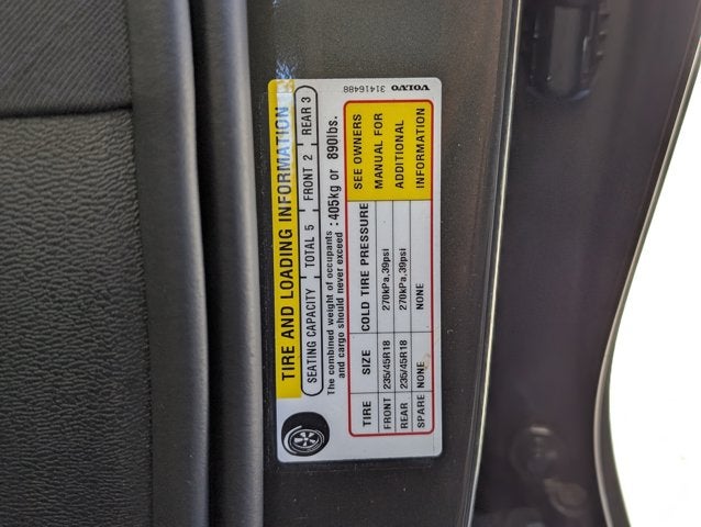 2021 Volvo S60 R-Design Expression