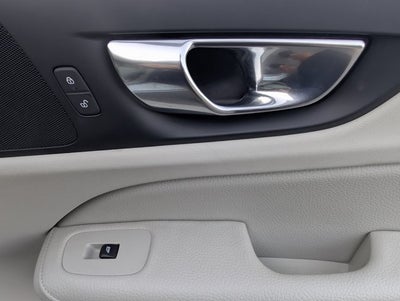 2022 Volvo S60 Momentum