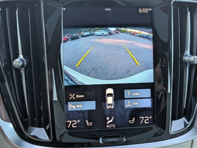2022 Volvo S60 Momentum