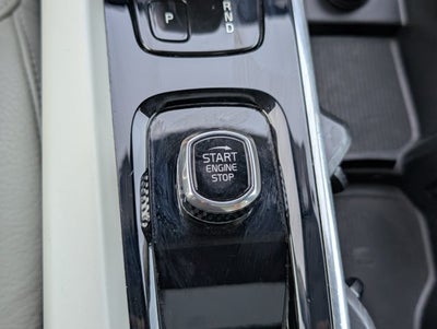 2022 Volvo S60 Momentum