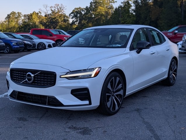 2022 Volvo S60 Momentum