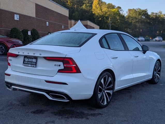 2022 Volvo S60 Momentum