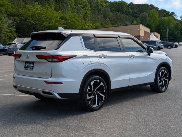 2023 Mitsubishi Outlander SE