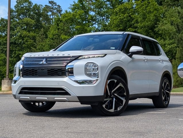 2023 Mitsubishi Outlander SE