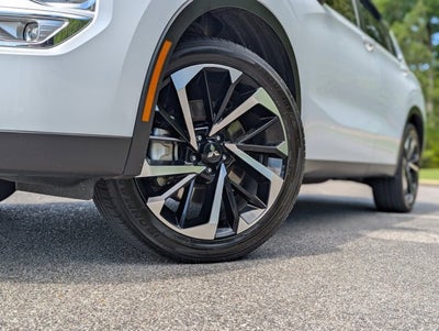 2023 Mitsubishi Outlander SE